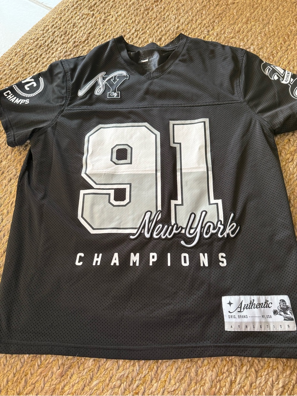 Black 'New York Champions' 91 Mesh Jersey Men’s Teen Size Medium